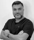 الدكتور رضا خدادادي