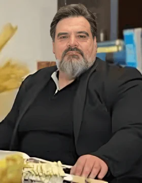 الدكتور رضا سنجري