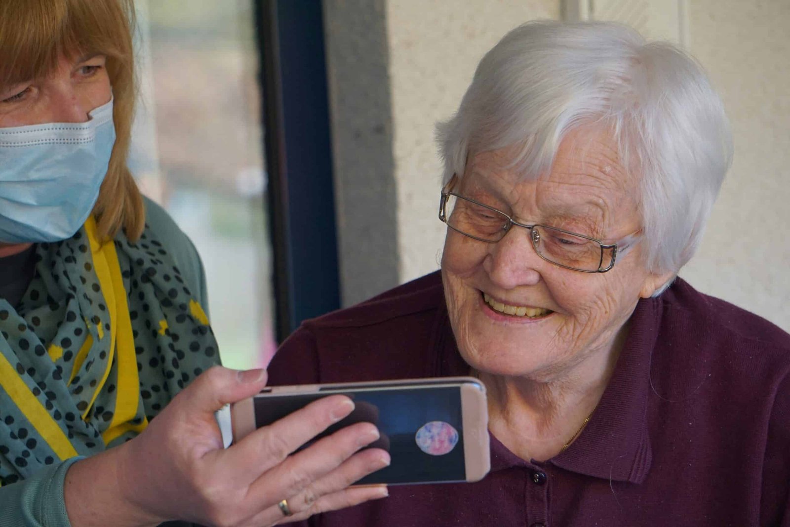 An old woman suffering from Alzheimer's disease